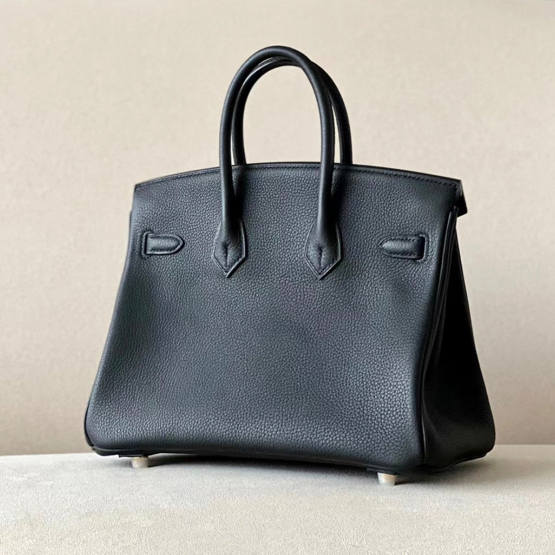 ONYX BLACK