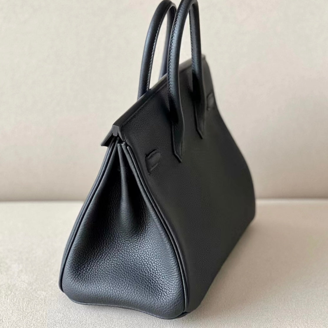 ONYX BLACK