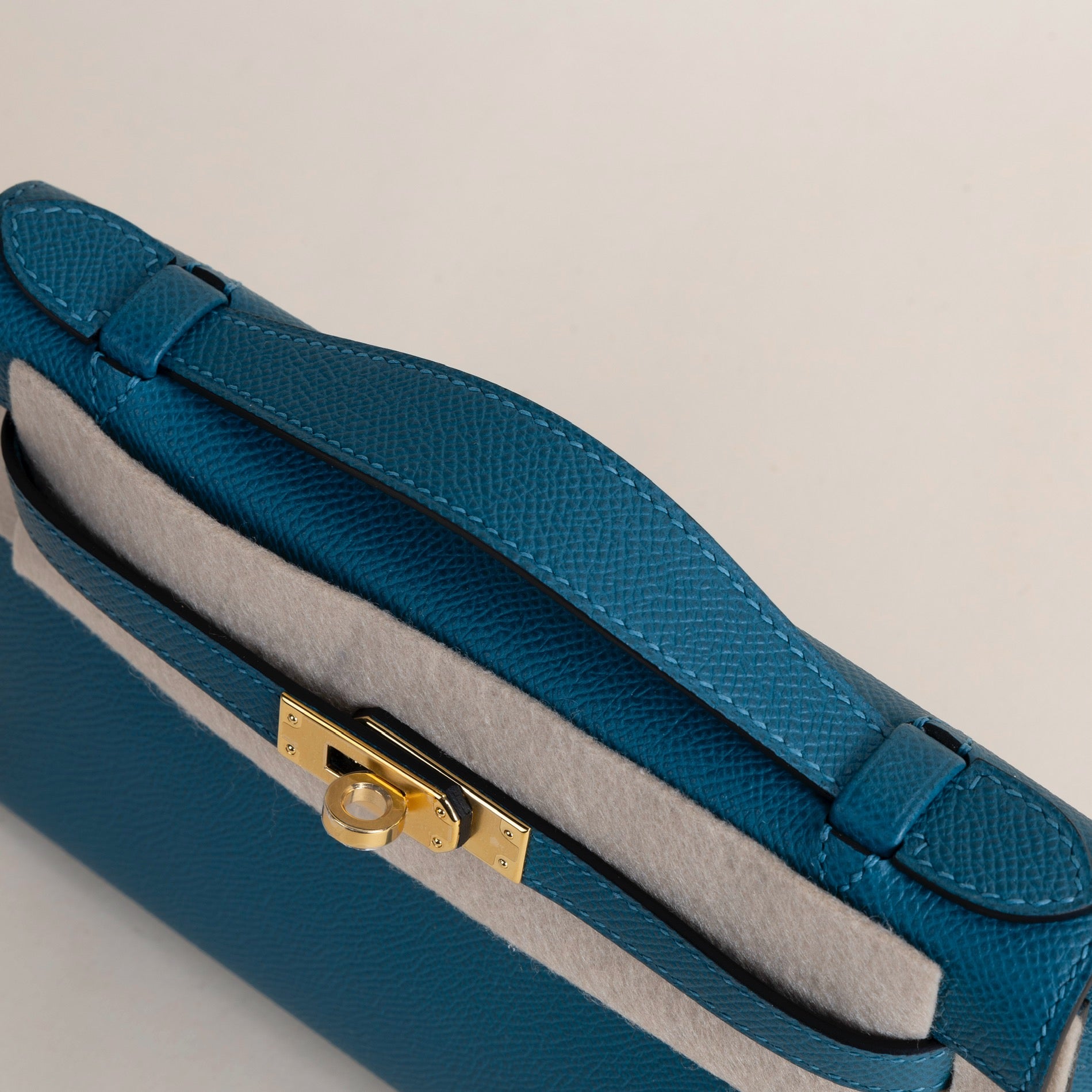 AYLO EPSOM AZURE - CUSTOM