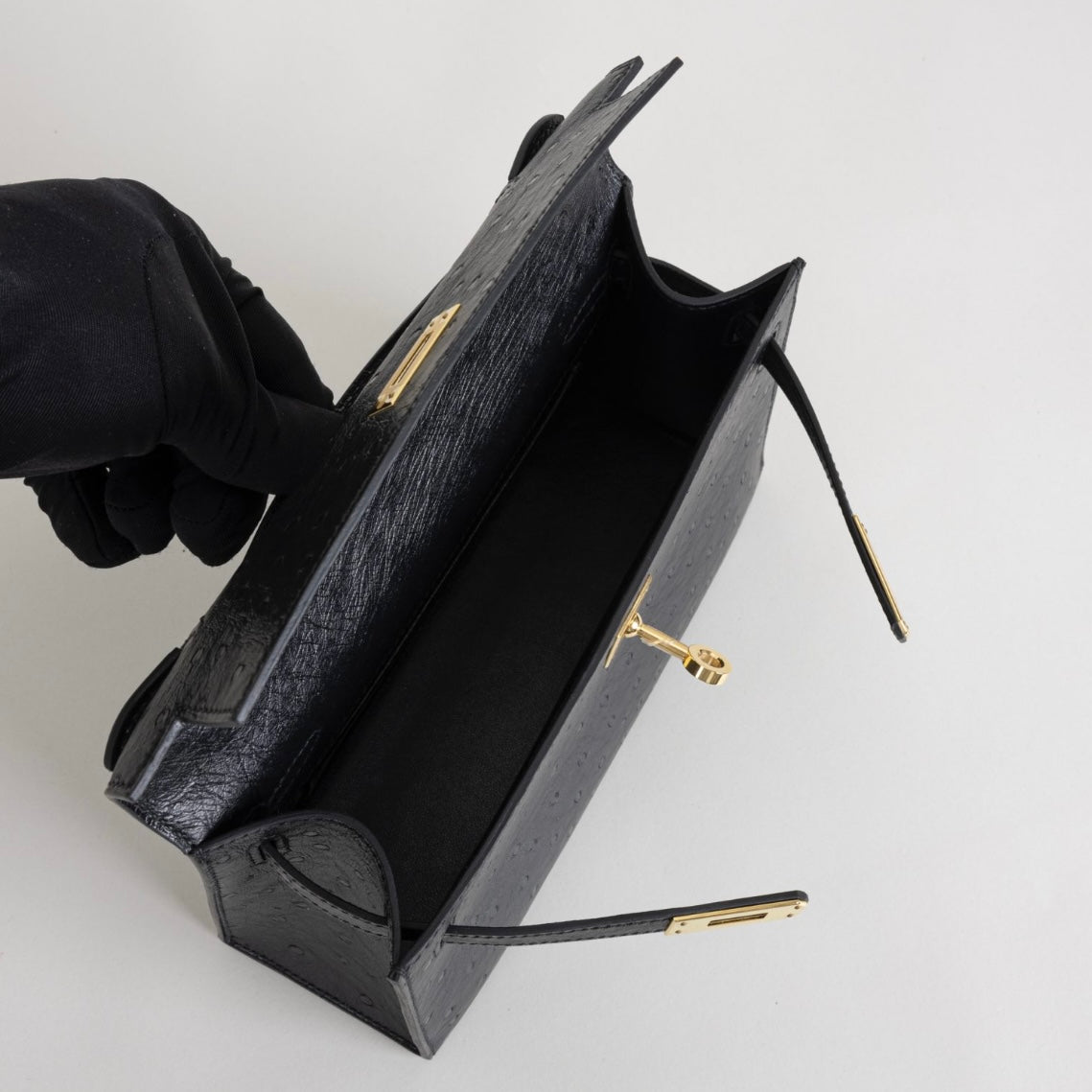 NOIR OSTRICH - CUSTOM