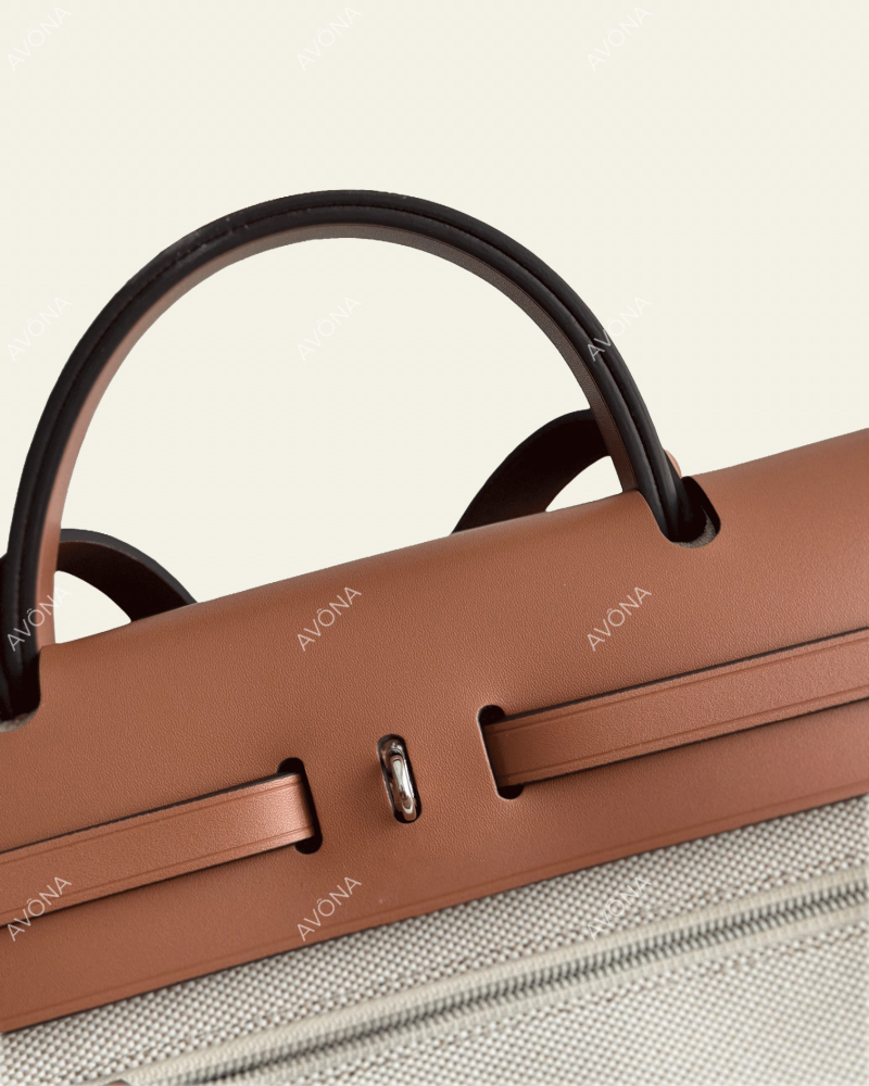 FLORENCE MILKSHAKE - GOLDEN BROWN II - M - (W 31 x H 26 x D 9 cm) / SILVER