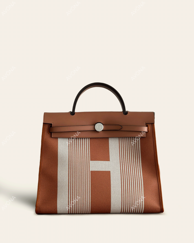 FLORENCE MONOGRAM GOLDEN BROWN II - M - (W 31 x H 26 x D 9 cm) / SILVER