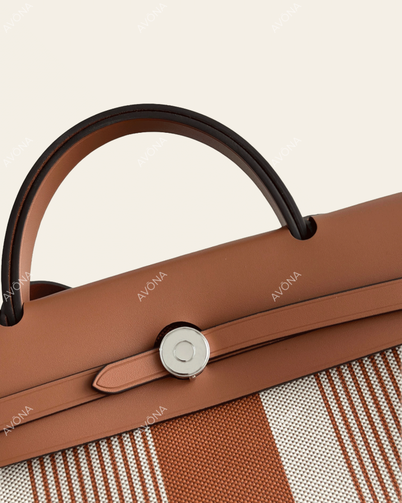 FLORENCE MONOGRAM GOLDEN BROWN - M - (W 31 x H 26 x D 9 cm) / SILVER