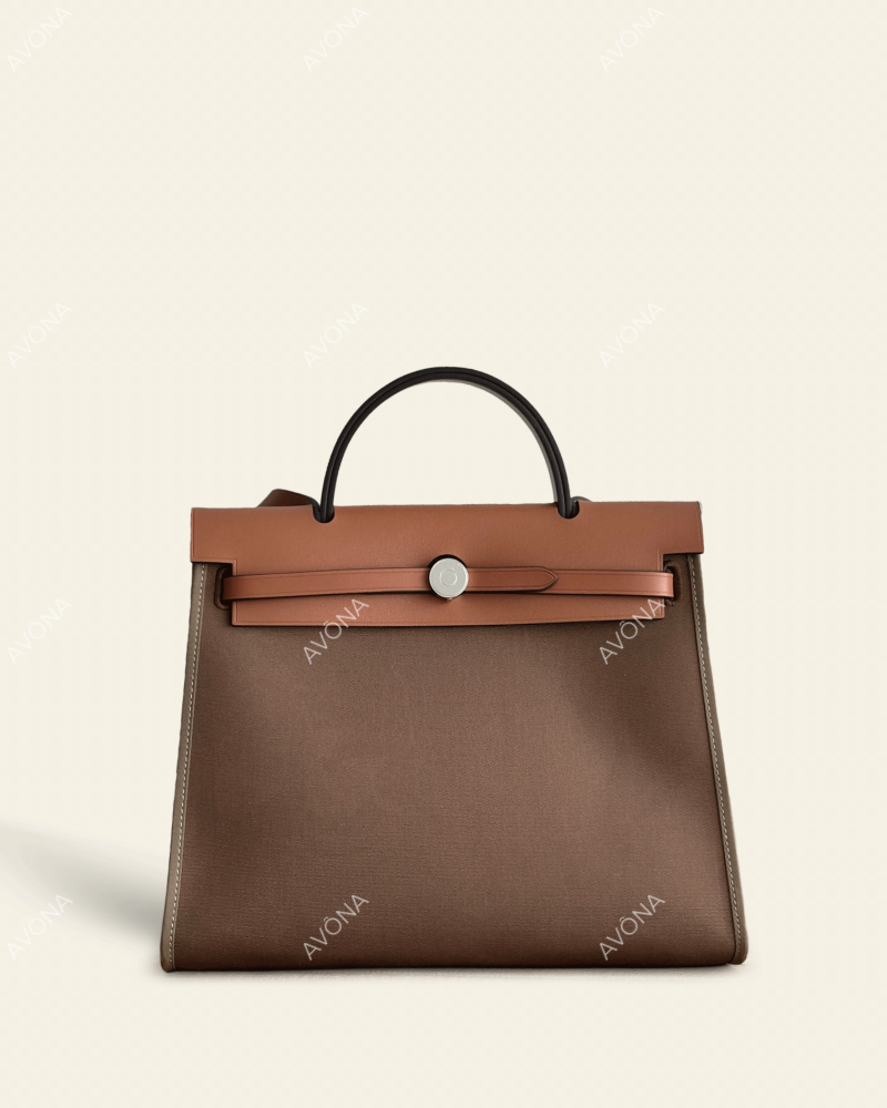 FLORENCE PEBBLE II - M - (W 31 x H 26 x D 9 cm) / SILVER