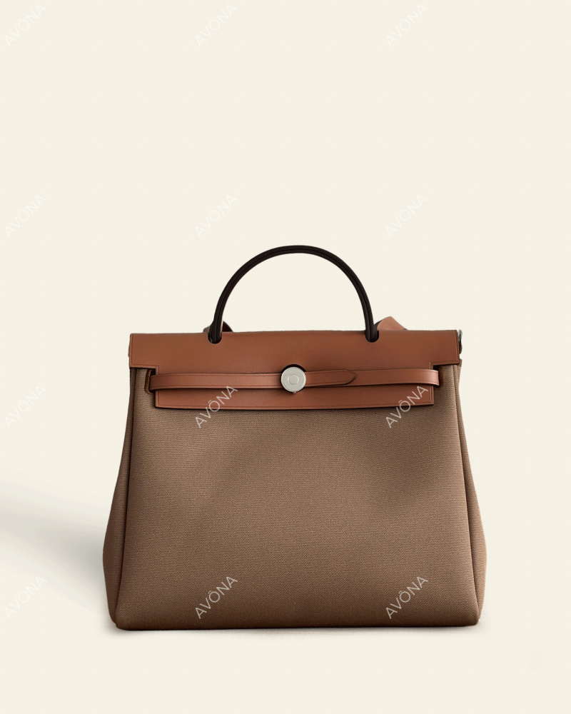 FLORENCE PEBBLE - M - (W 31 x H 26 x D 9 cm) / SILVER