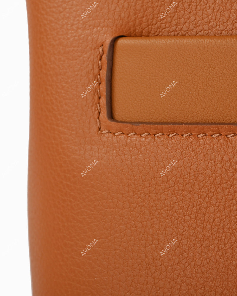 LONDON - GOLDEN BROWN - S - (W 21 x H 17 x D 11 cm)