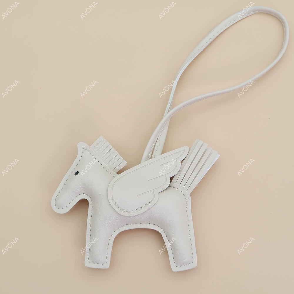 STANDARD PEGASUS CHARM - 13