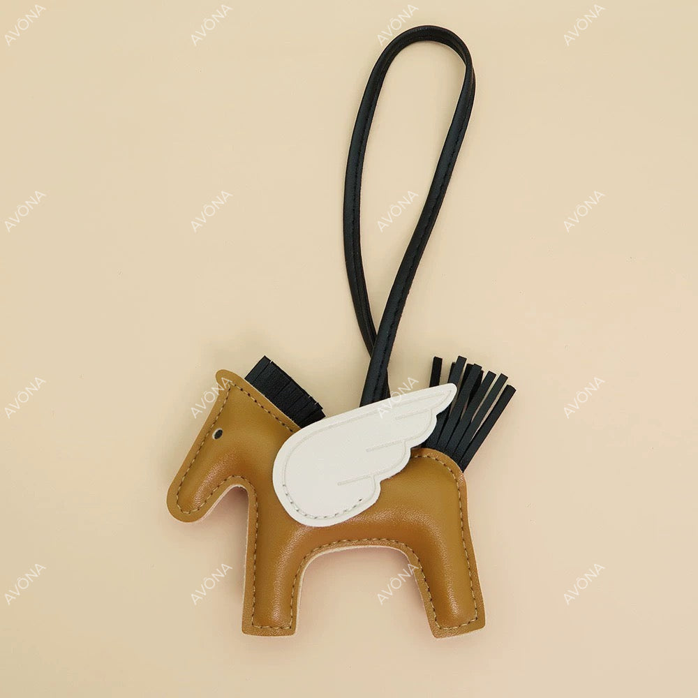 STANDARD PEGASUS CHARM - 14