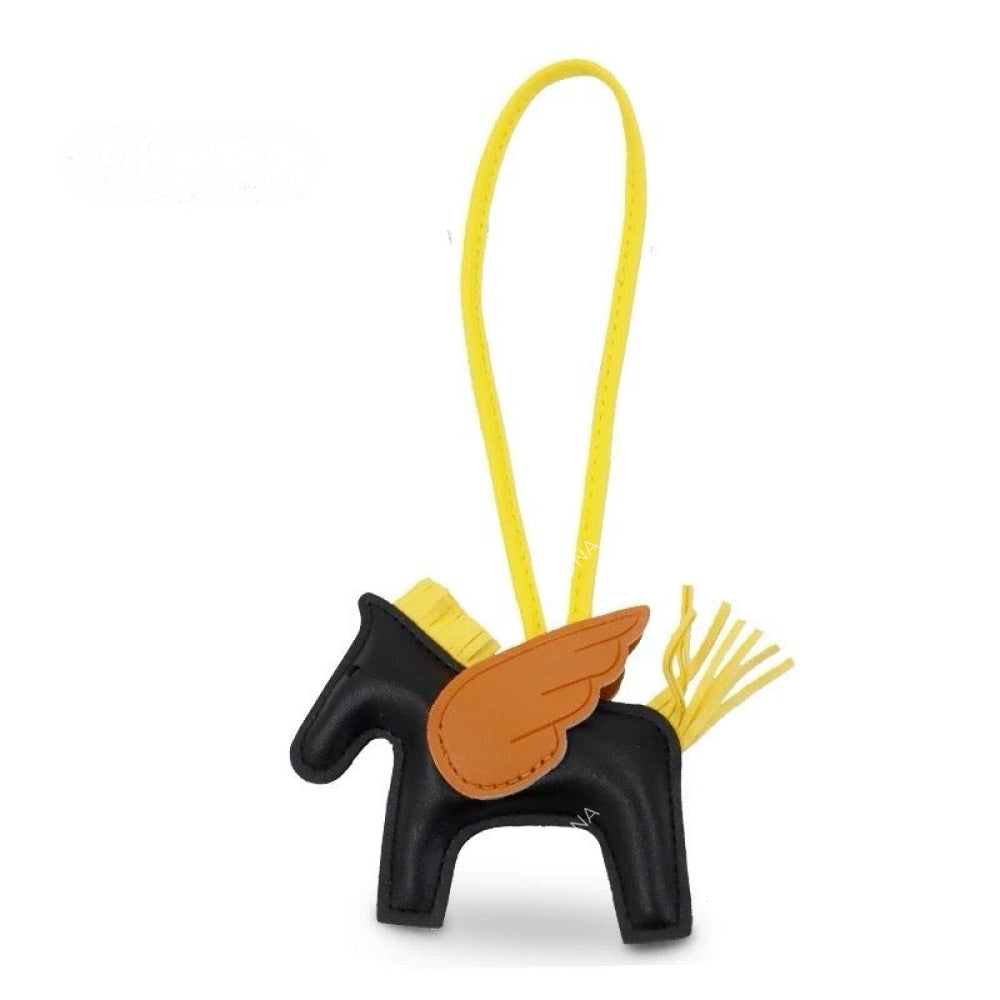 STANDARD PEGASUS CHARM - 7