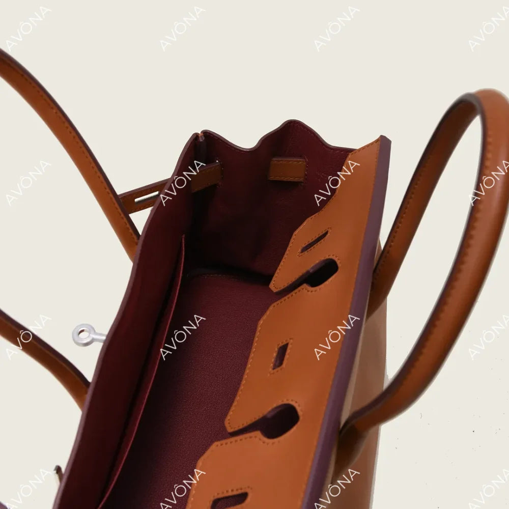 TOKIO SMOOTH GOLDEN BROWN SHOULDER EDITION M (29x13x15cm) / SILVER